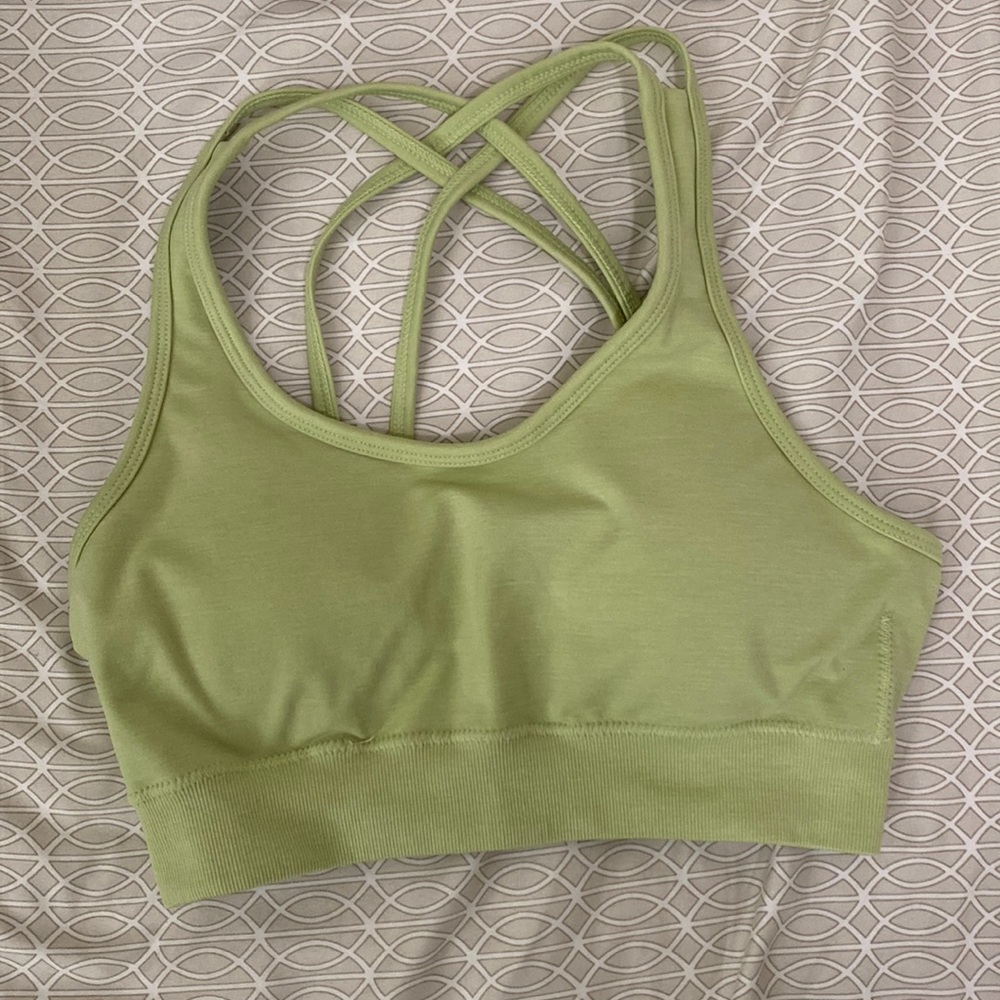 Alphalete Sports bra